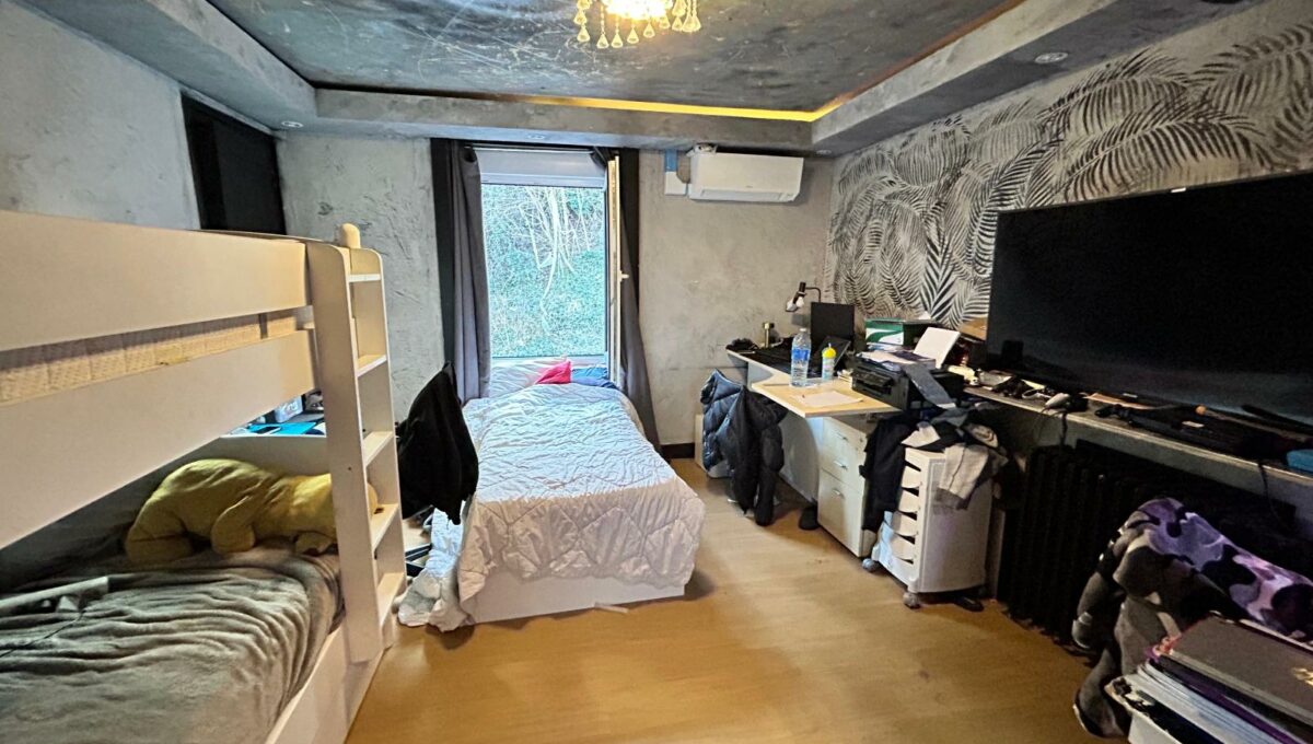 IMG_0414-15512954044773041024