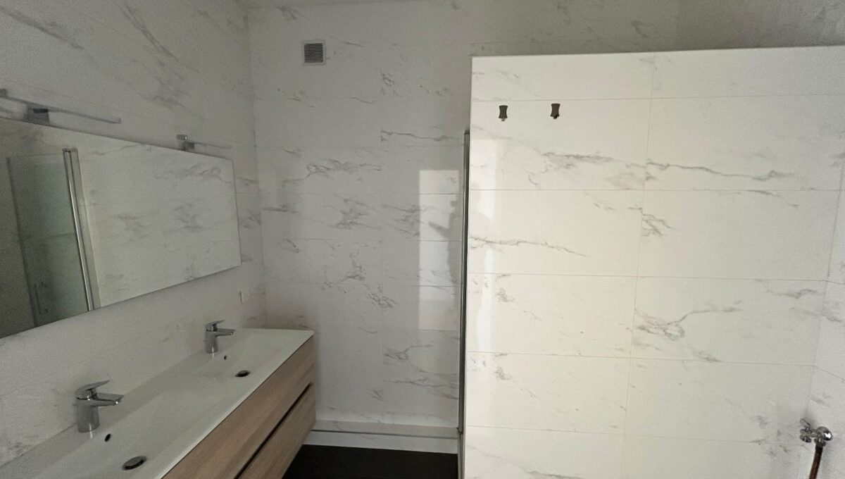 IMG_1013-13327826125330372770