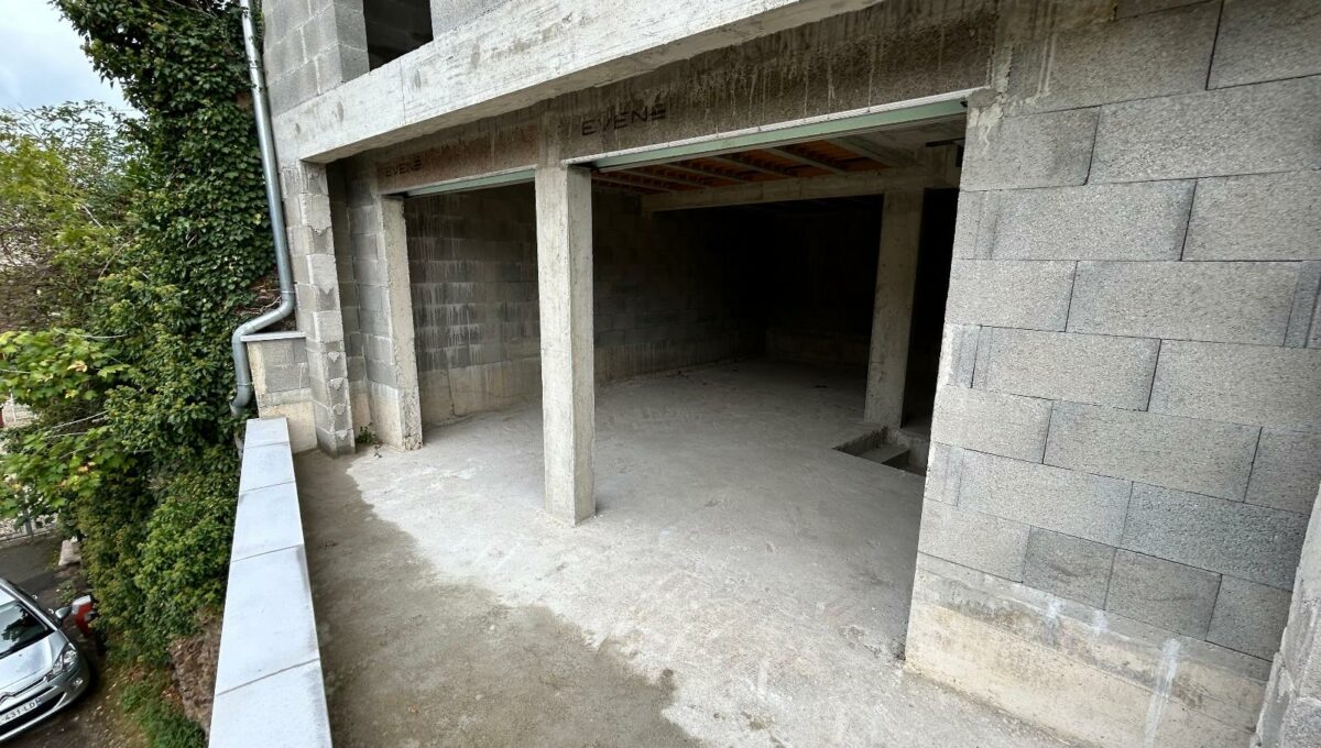 IMG_2703-17563124833630111113