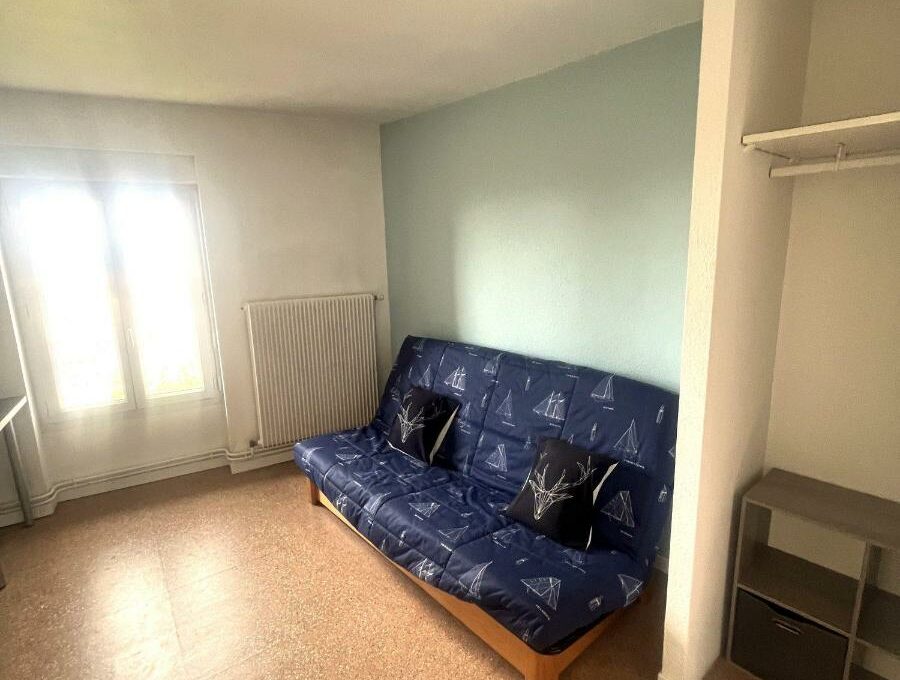 LA2424_4_original-16432391335868431461