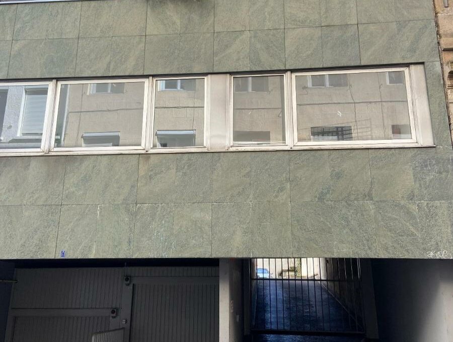 90-image0-7968846857292480732