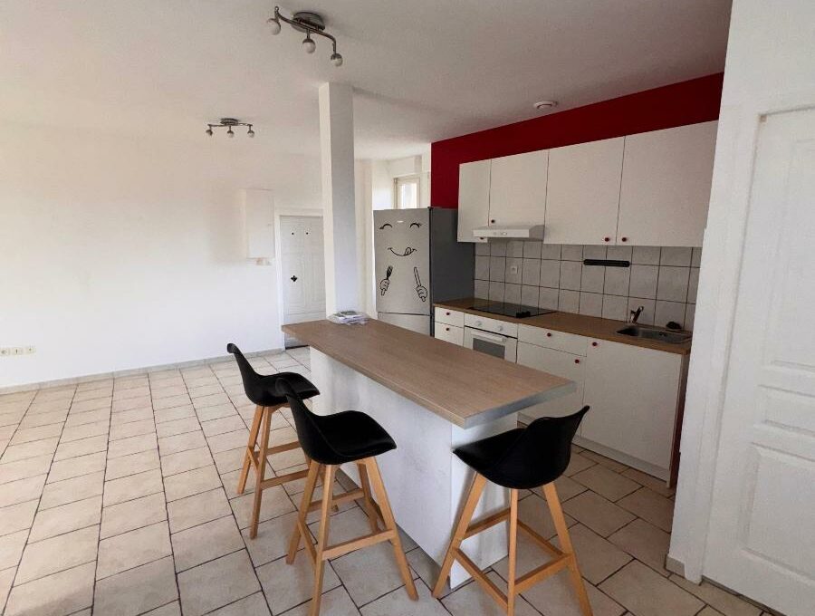 90-IMG_5043-18296299881703499770