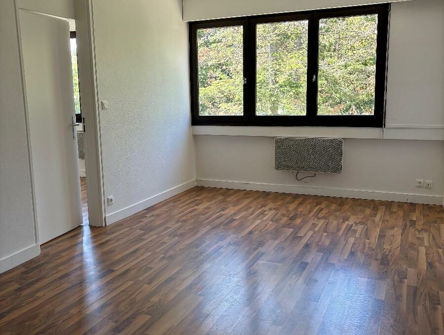 3-8579627764966783729