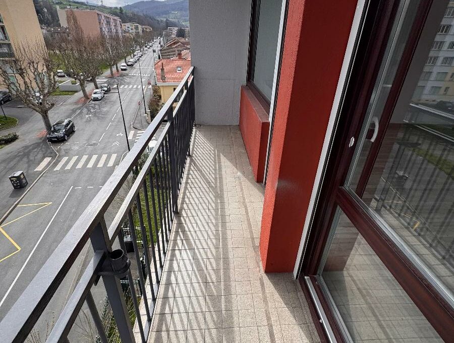 90-IMG_5560-6208265807592075090