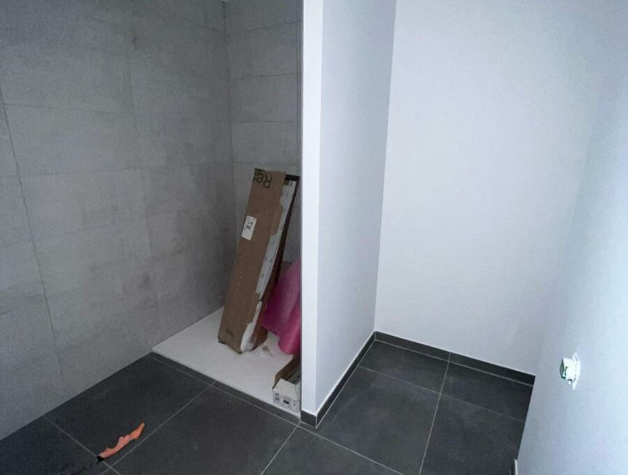 90-IMG_7955-13821908507334455608