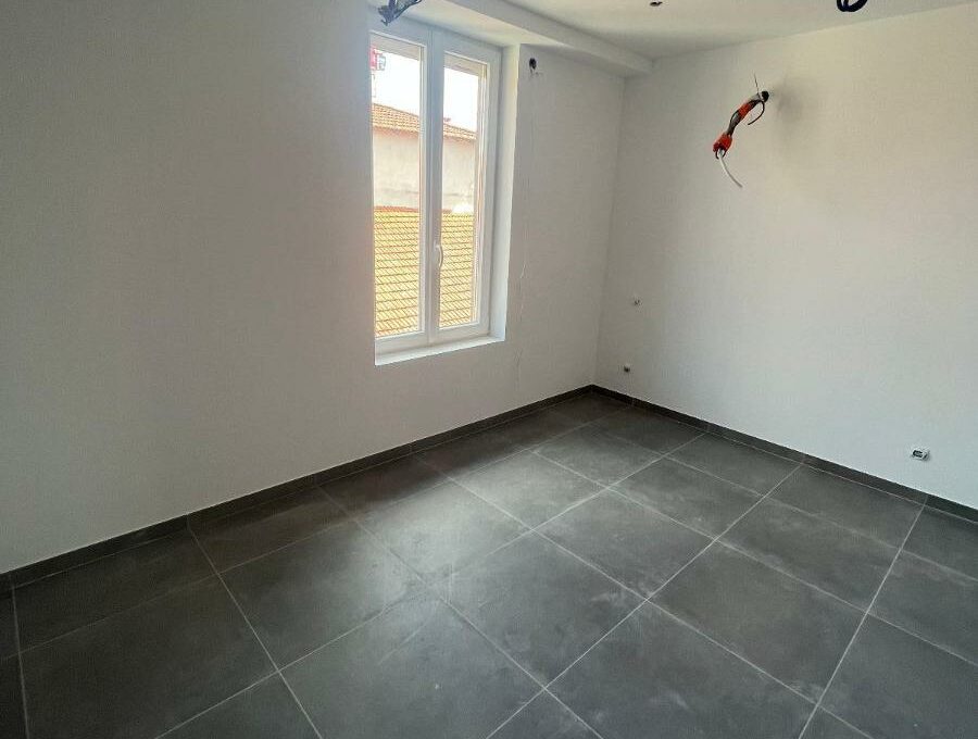 90-IMG_7962-15611636162589505192