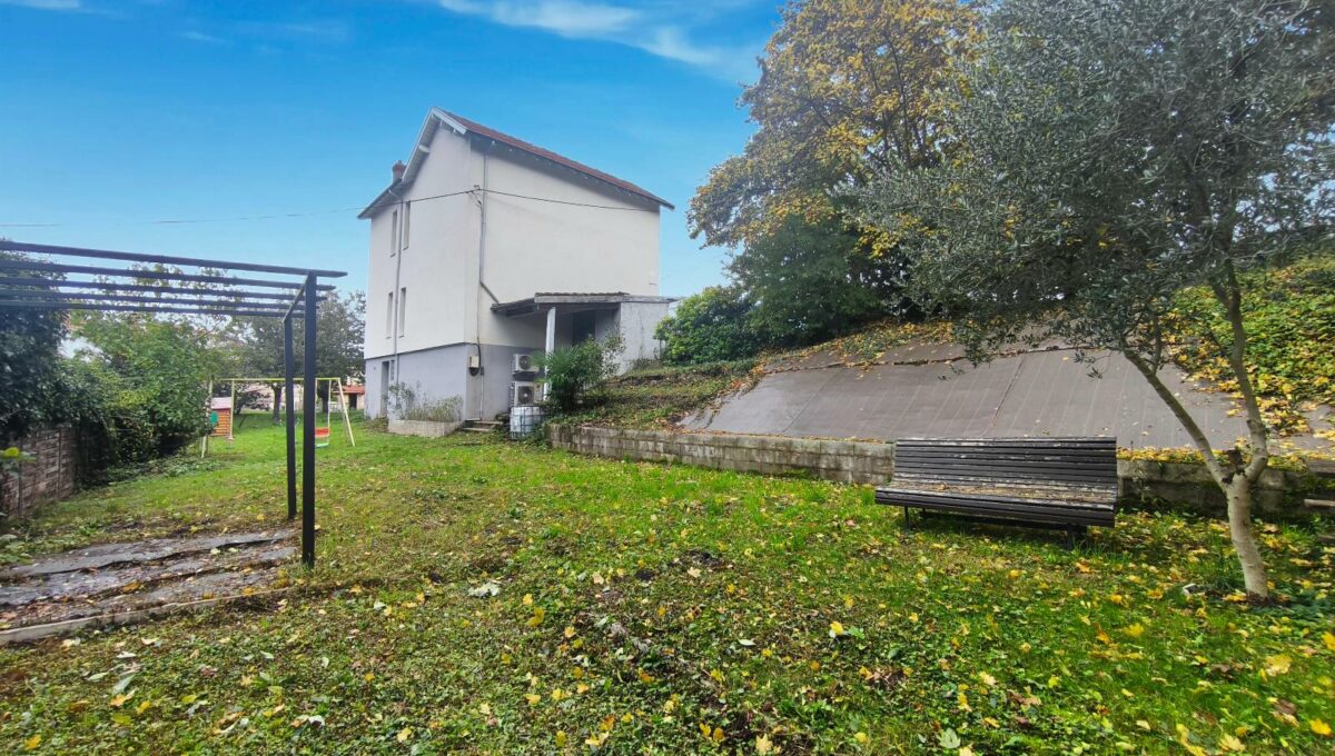 IMG_20251105_110320-12194227305174823164