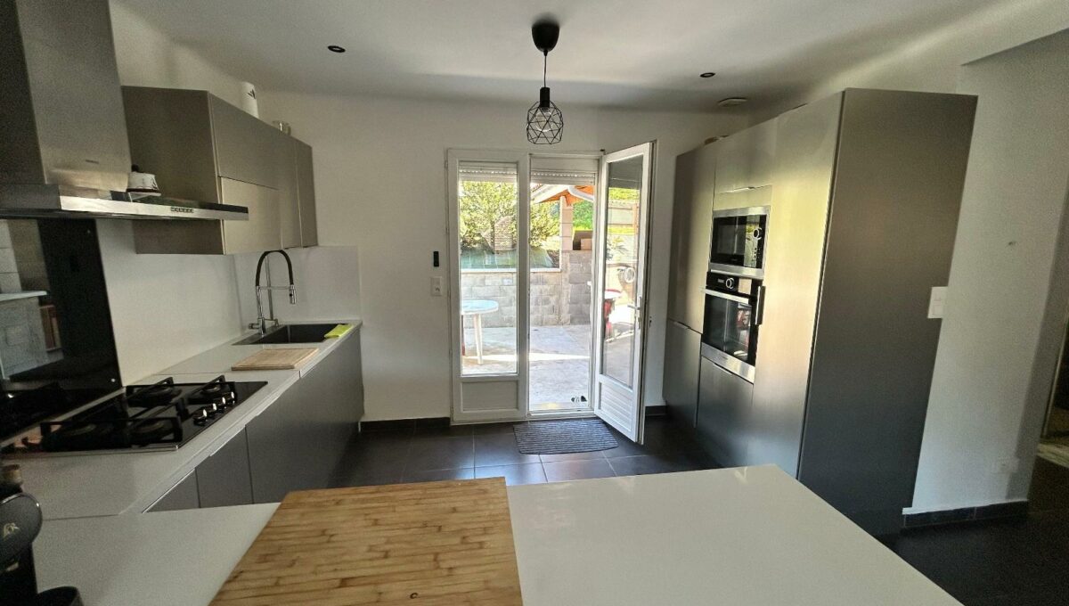 IMG_3768-4426472349045583798