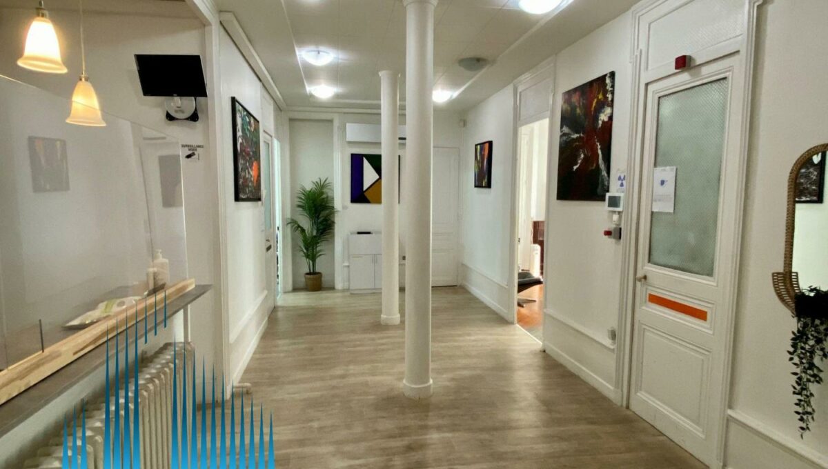 01_160-203935090793762390