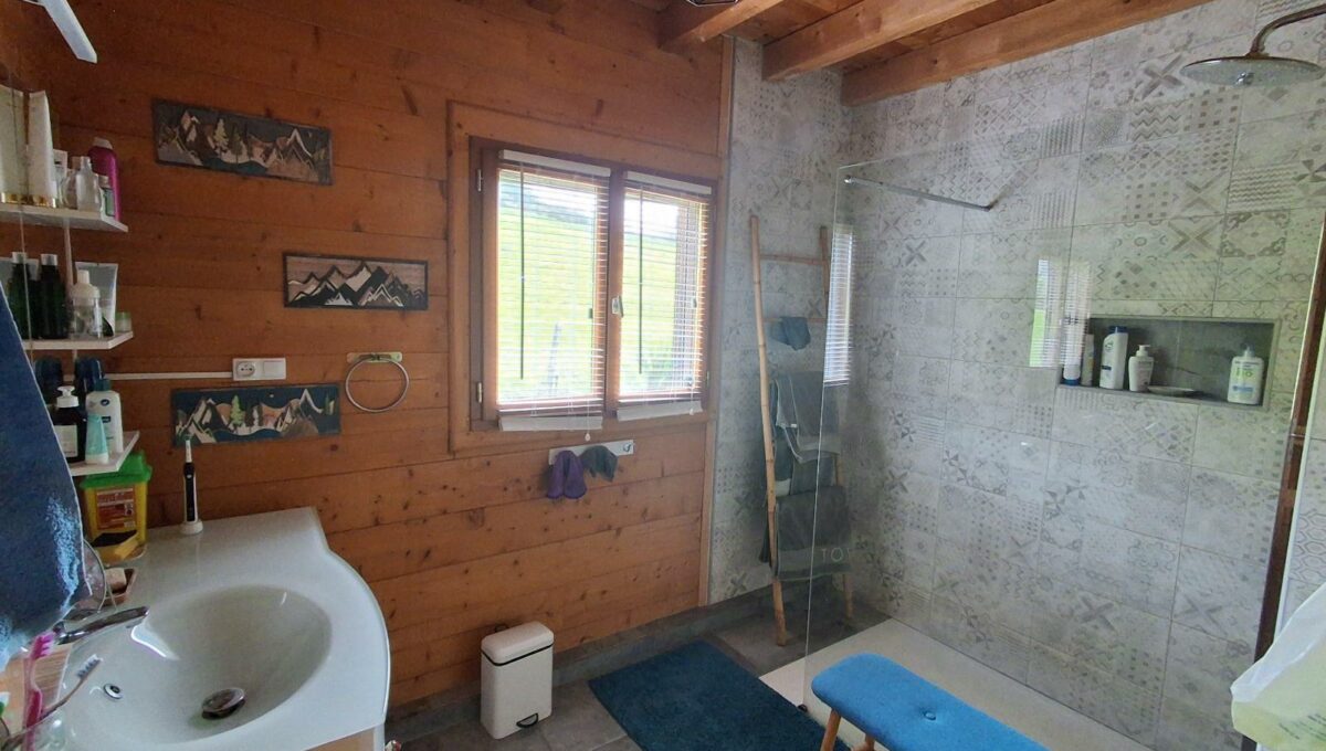 20260330_110534-15137793539274969029