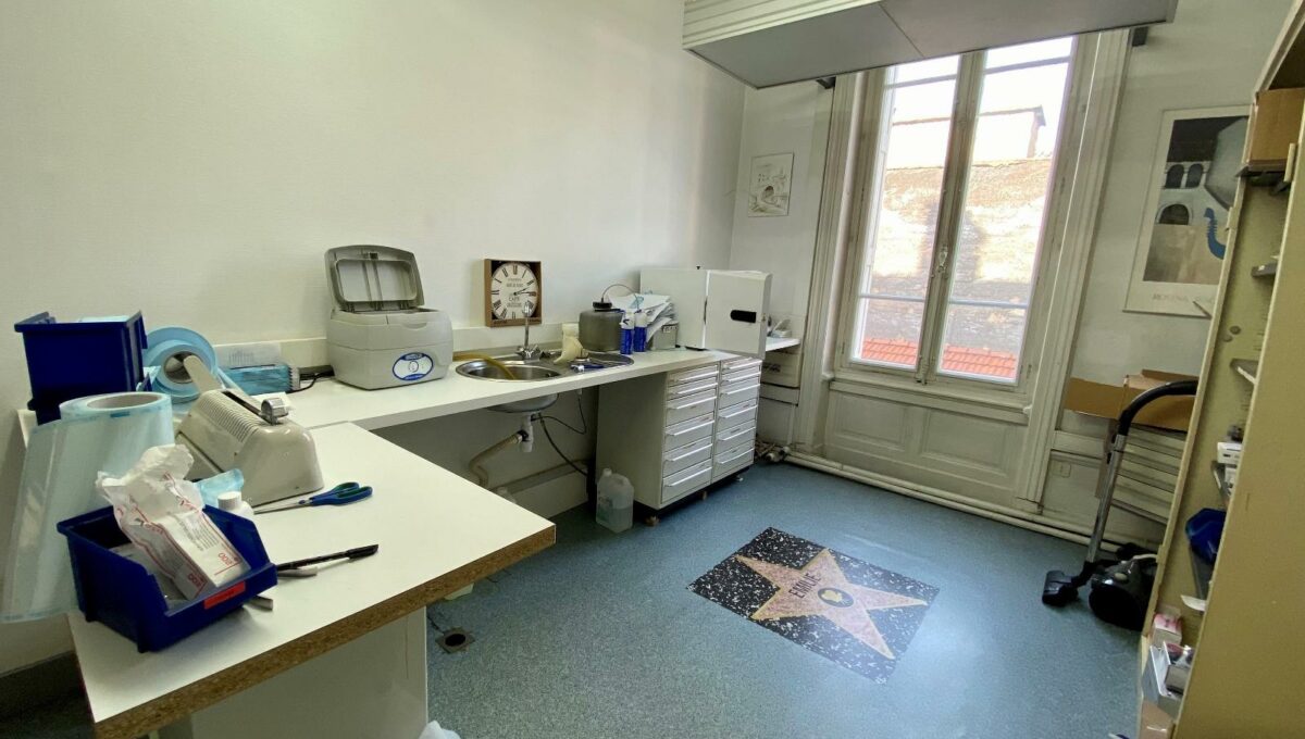 4-3156625295816126238