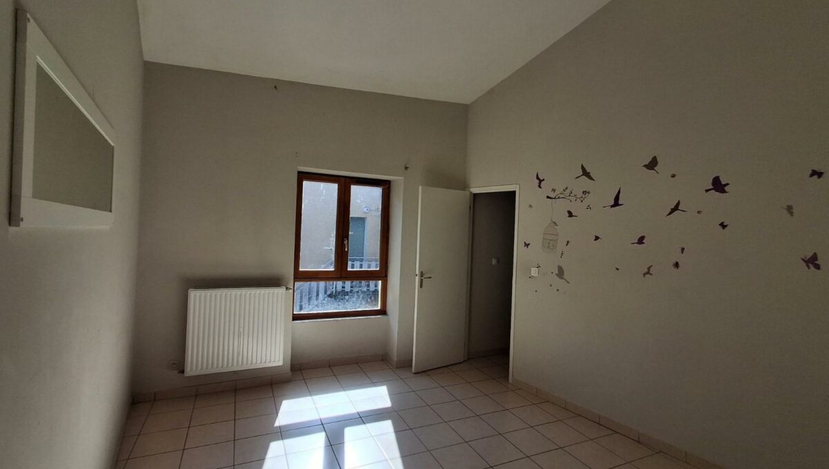 5-1203934129434573824