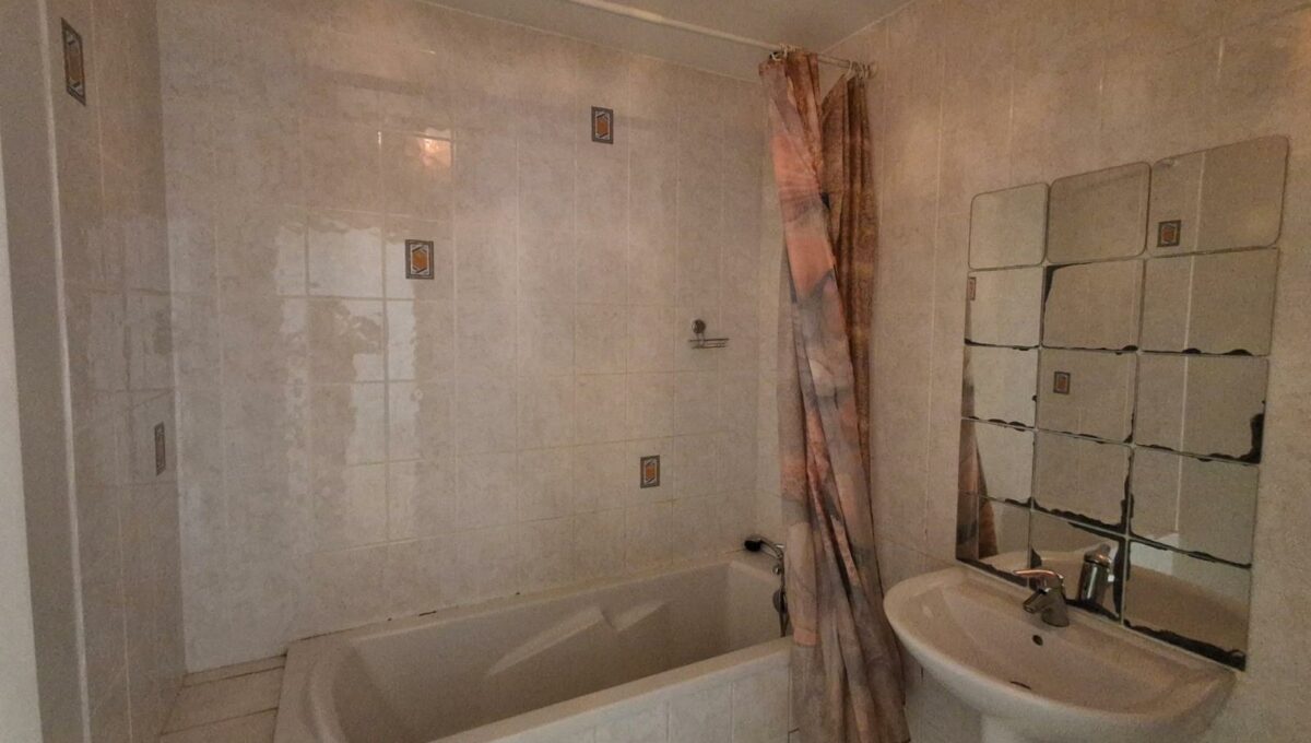 6-5070596146992721971