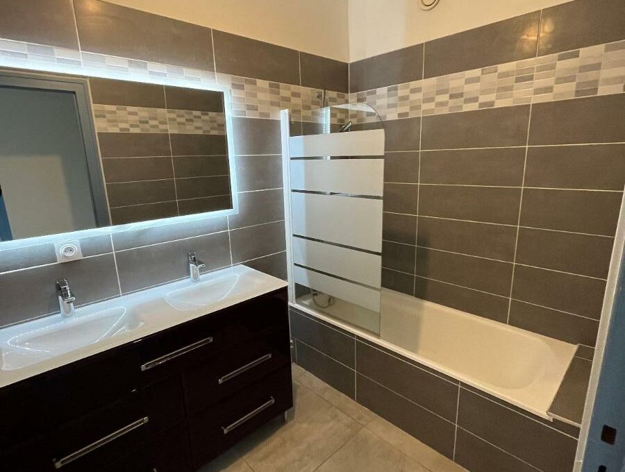 90-IMG_0546-5059975601746645824