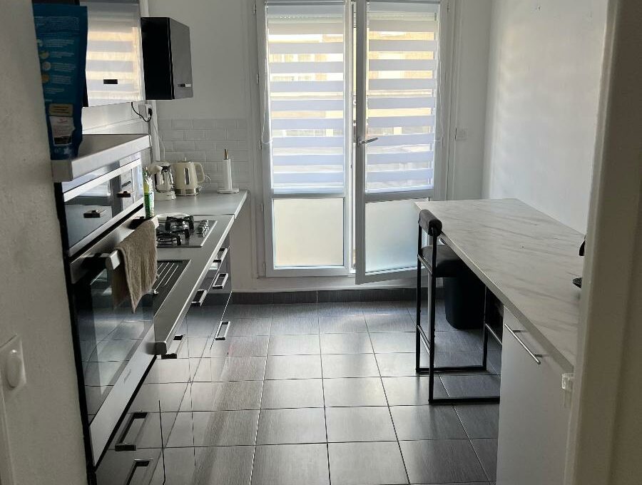 90-IMG_0570-16604658880439373819