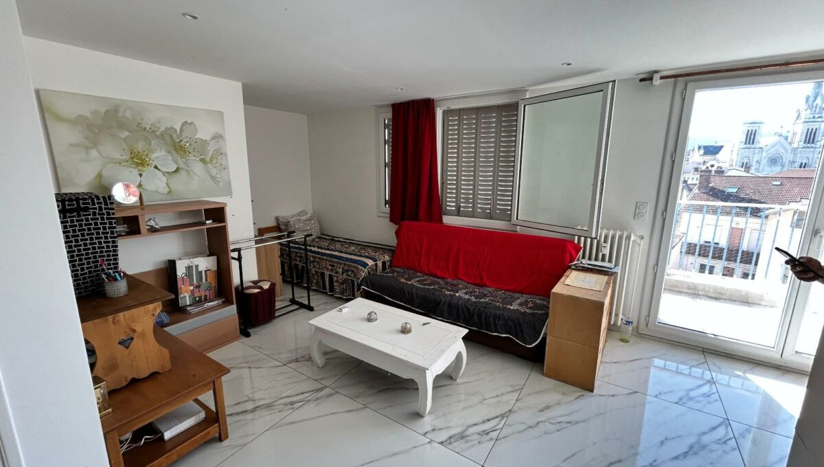 IMG_2005-10601697209634043668